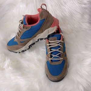 Columbia Women's Ivo Trail Hiking Shoe Color Lagoon, Coral Size Women 8